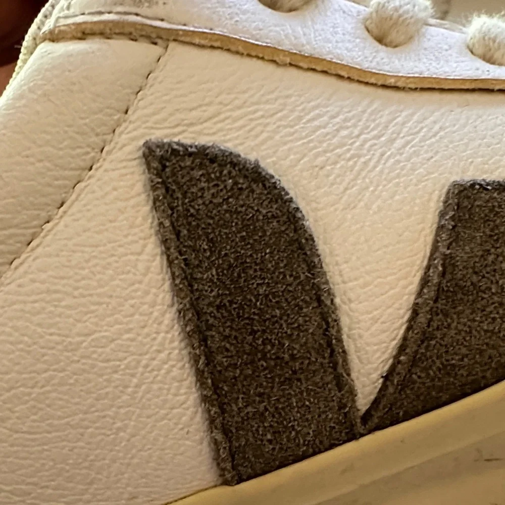 Vintage Veja Cream and Sage Sneakers - ✨Exclusive✨ - Picture 6 of 6